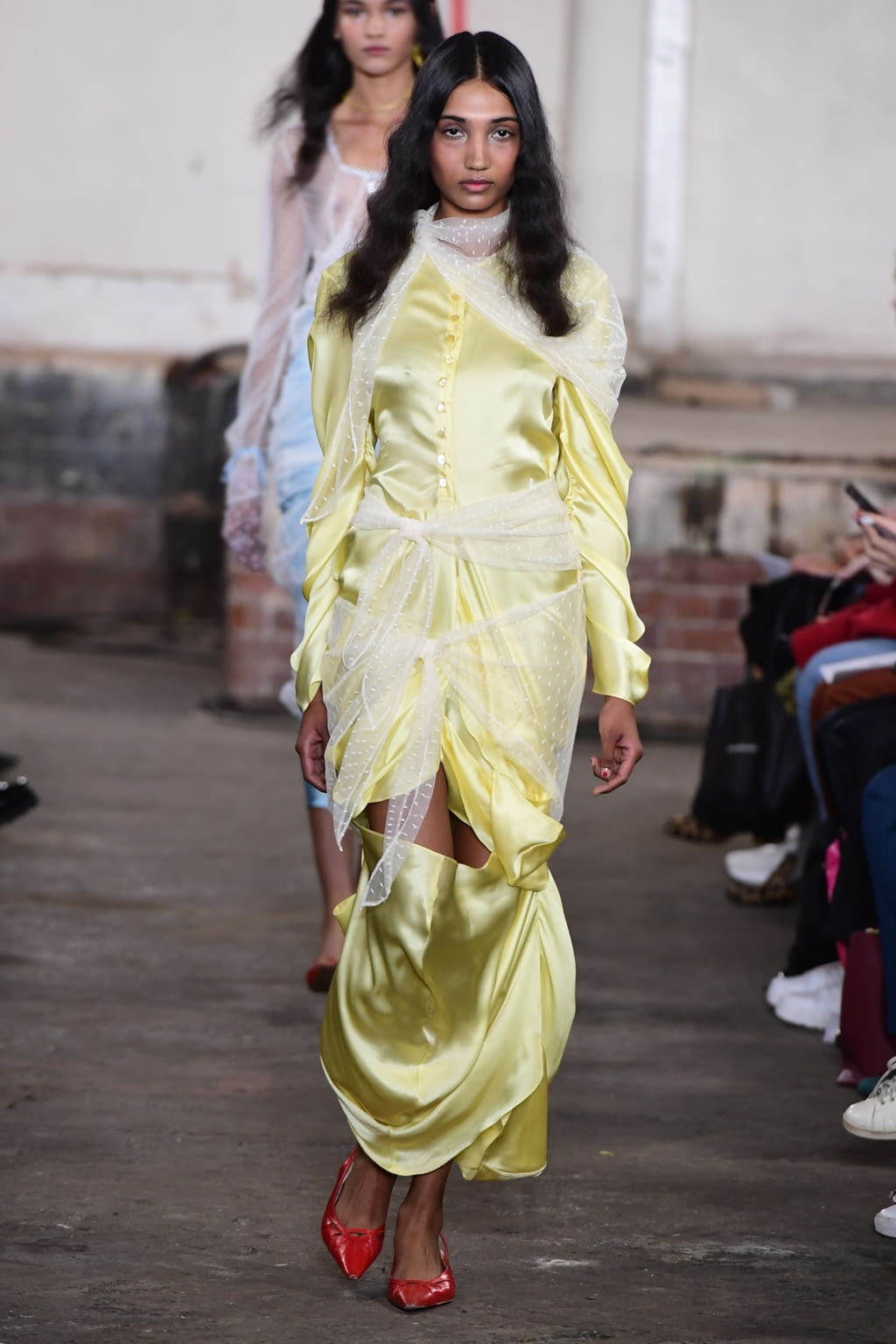 Fashion Week London Spring/Summer 2019 look 24 from the Fashion East collection 女装