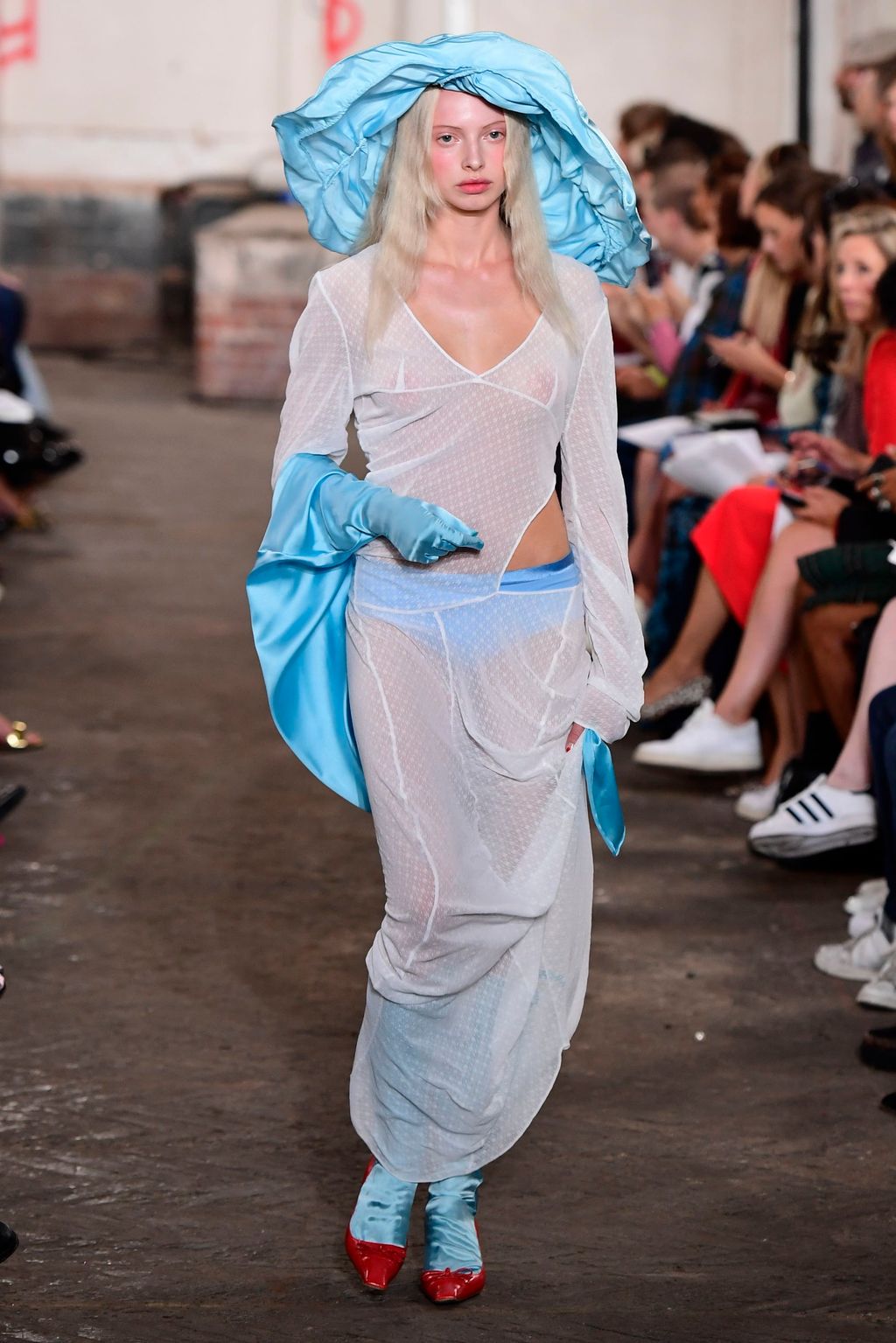 Fashion Week London Spring/Summer 2019 look 26 from the Fashion East collection 女装