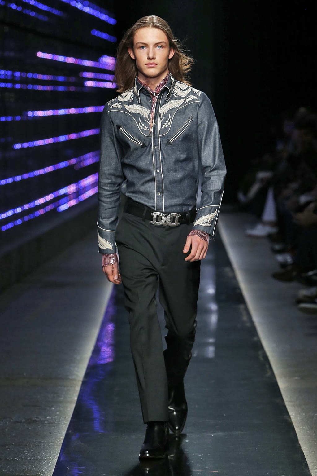 Fashion Week Milan Fall/Winter 2018 look 26 from the Dsquared2 collection 男装