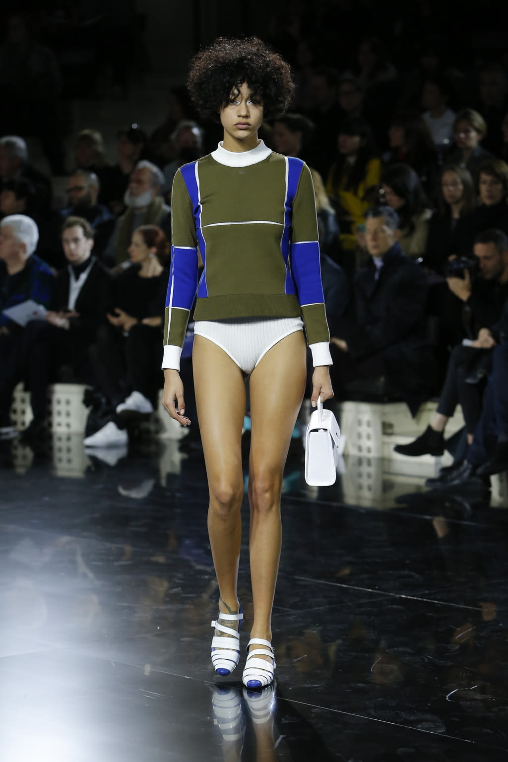 Fashion Week Paris Fall/Winter 2016 look 33 from the Courrèges collection womenswear