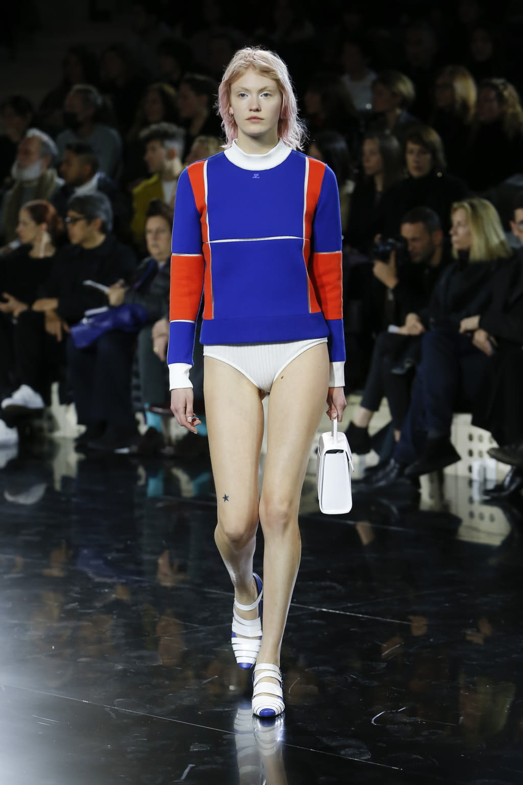 Fashion Week Paris Fall/Winter 2016 look 34 from the Courrèges collection womenswear