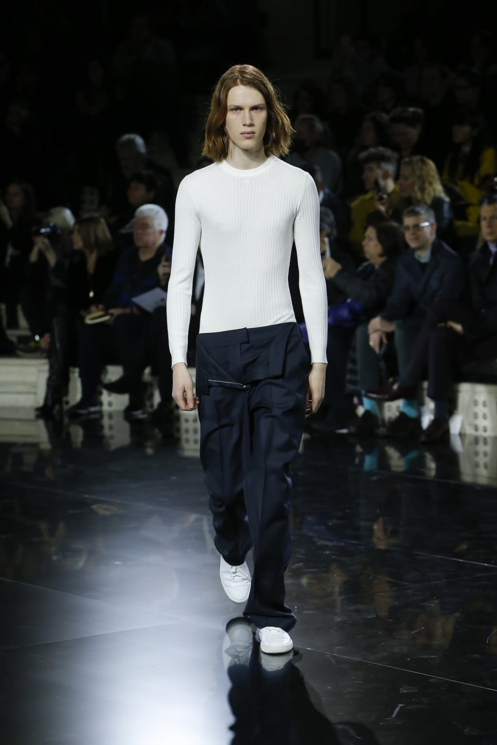 Fashion Week Paris Fall/Winter 2016 look 36 from the Courrèges collection womenswear