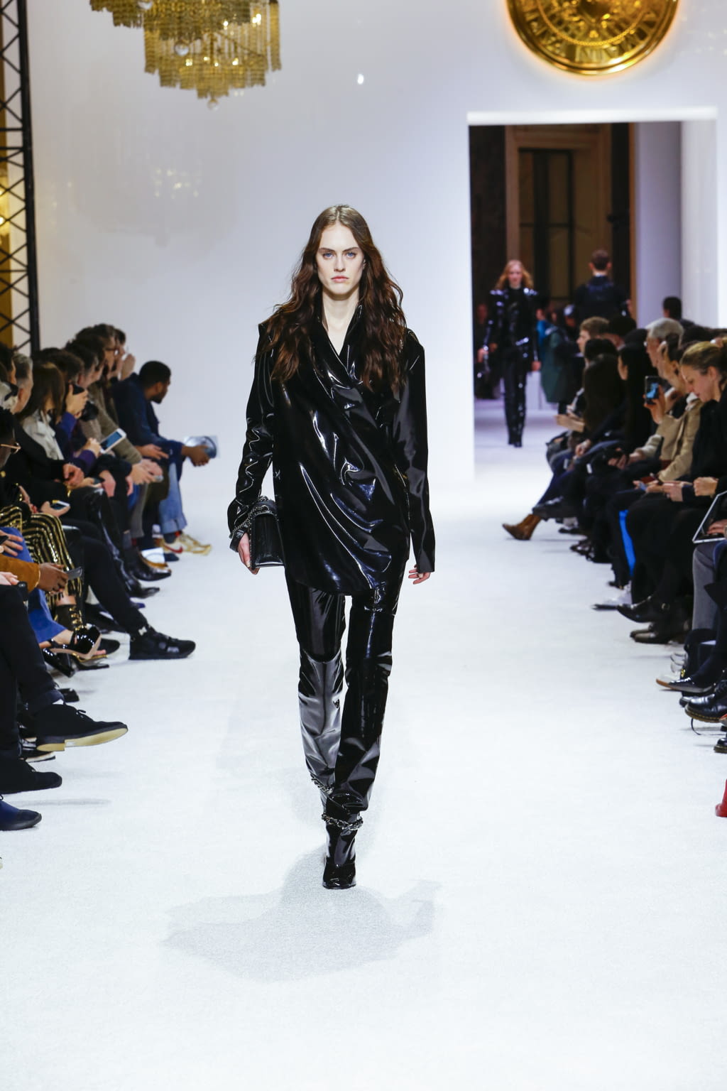 Fashion Week Paris Fall/Winter 2018 look 50 from the Balmain collection menswear