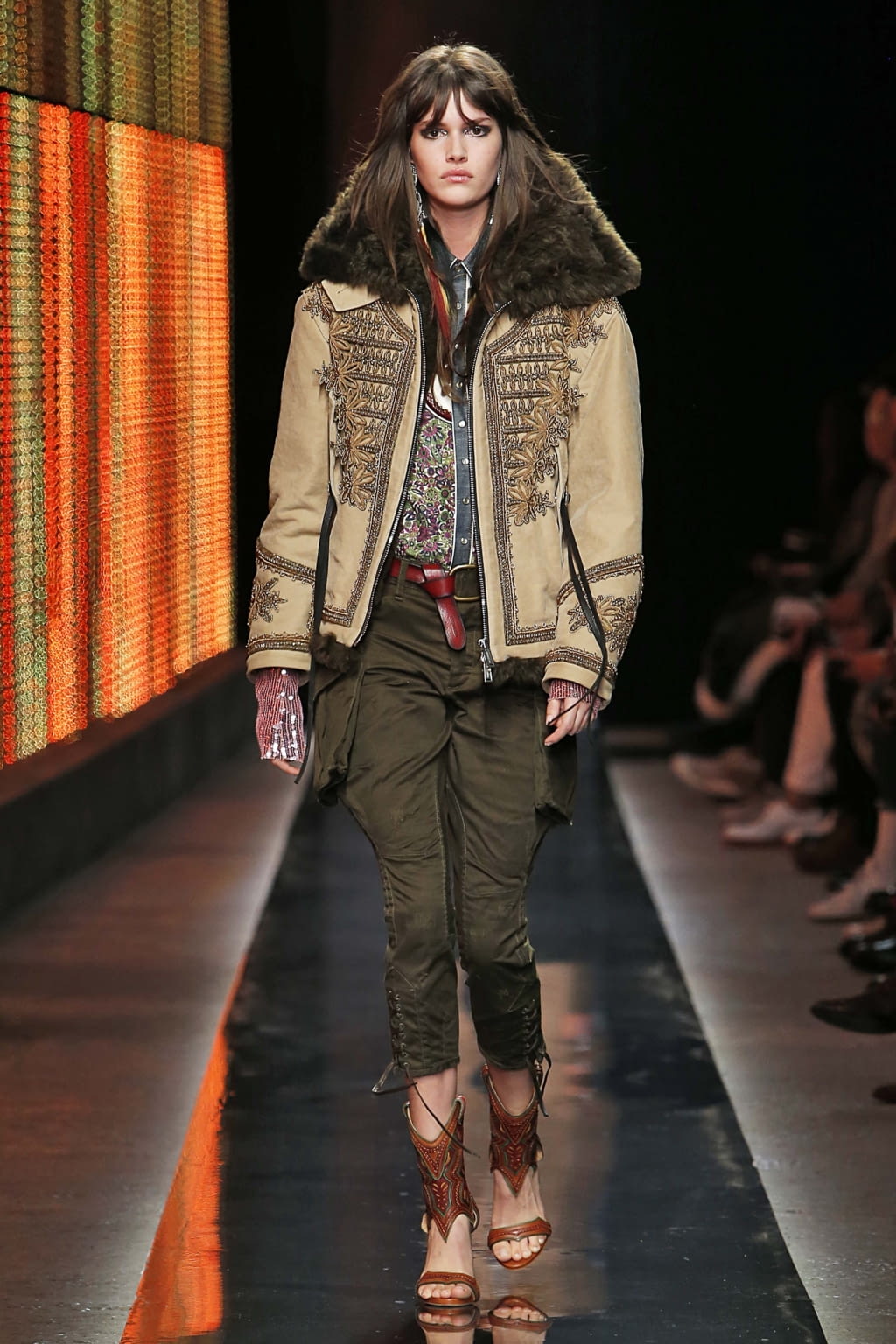 Fashion Week Milan Fall/Winter 2018 look 48 from the Dsquared2 collection menswear