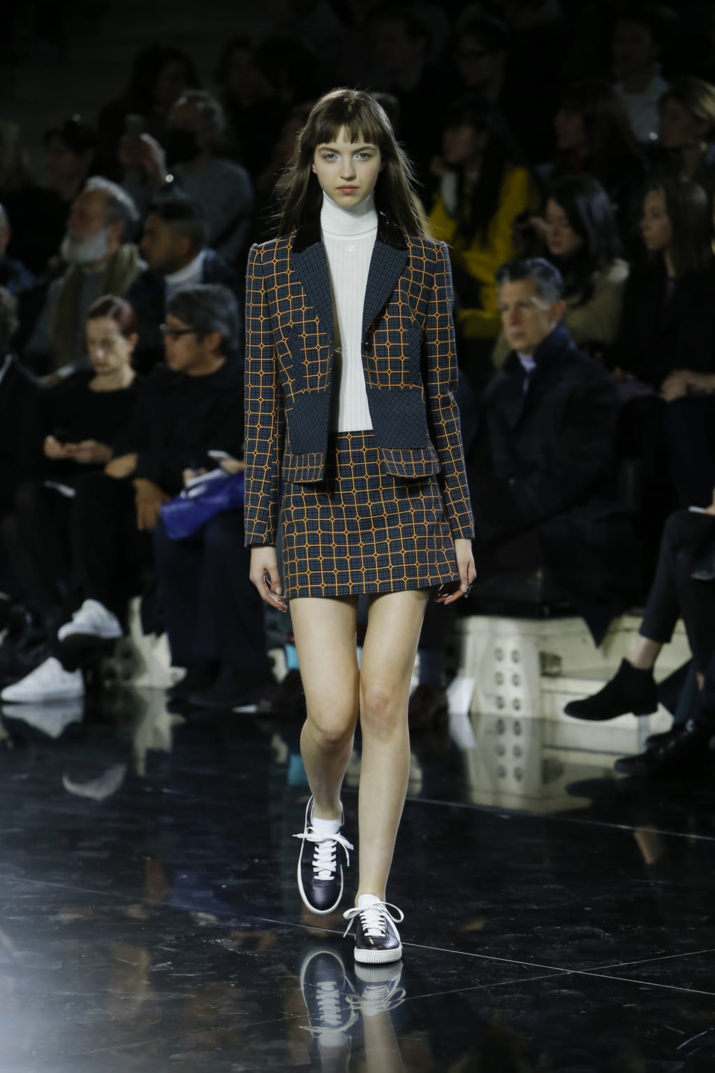 Fashion Week Paris Fall/Winter 2016 look 44 from the Courrèges collection womenswear