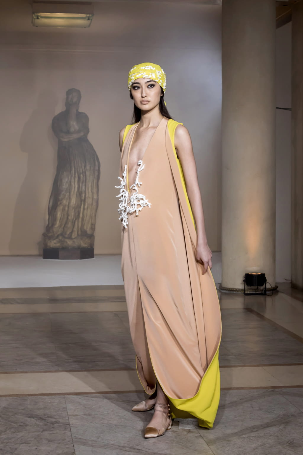 Fashion Week Paris Spring/Summer 2019 look 10 from the Stephane Rolland collection 高级定制