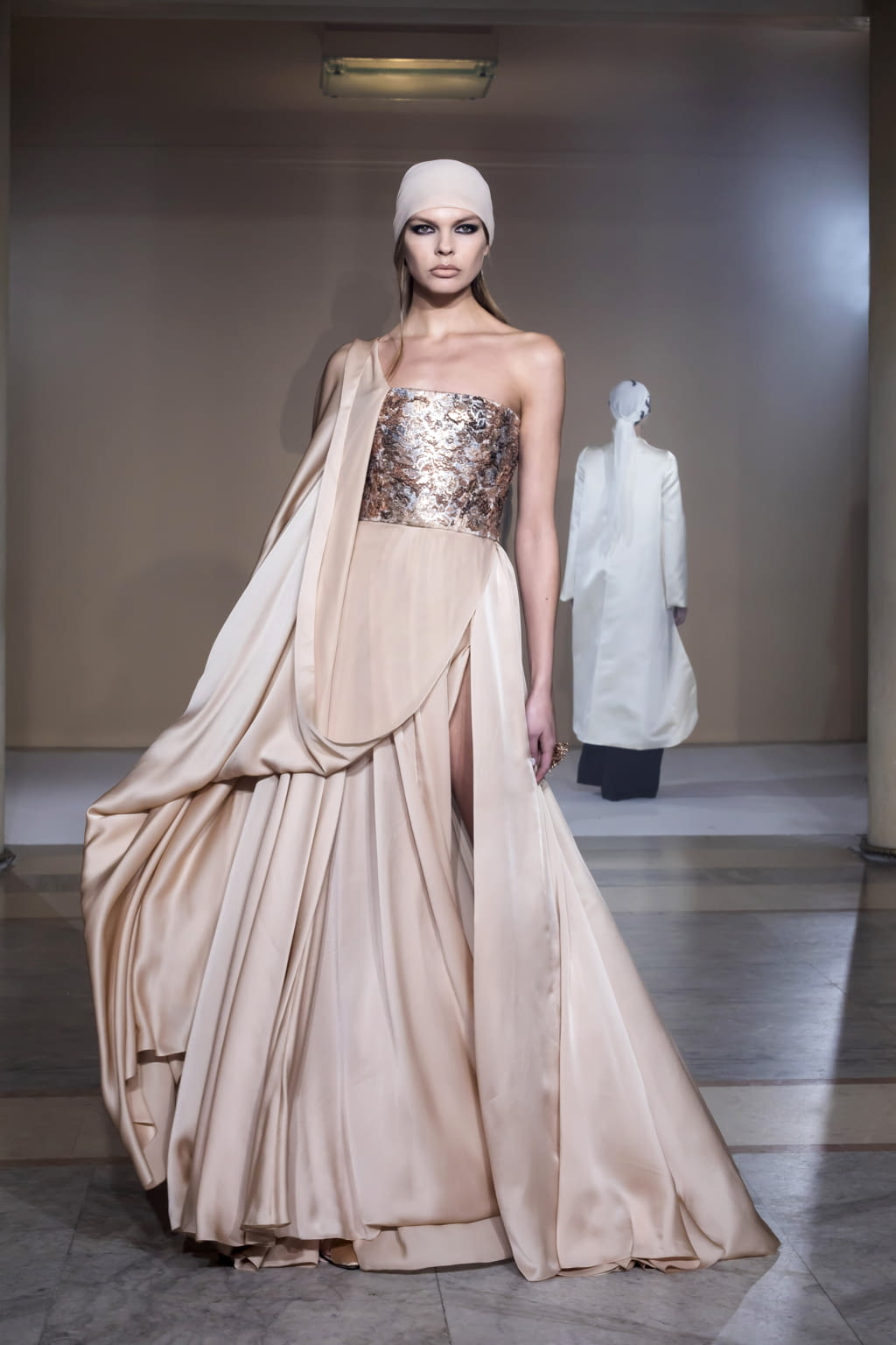 Fashion Week Paris Spring/Summer 2019 look 13 from the Stephane Rolland collection 高级定制