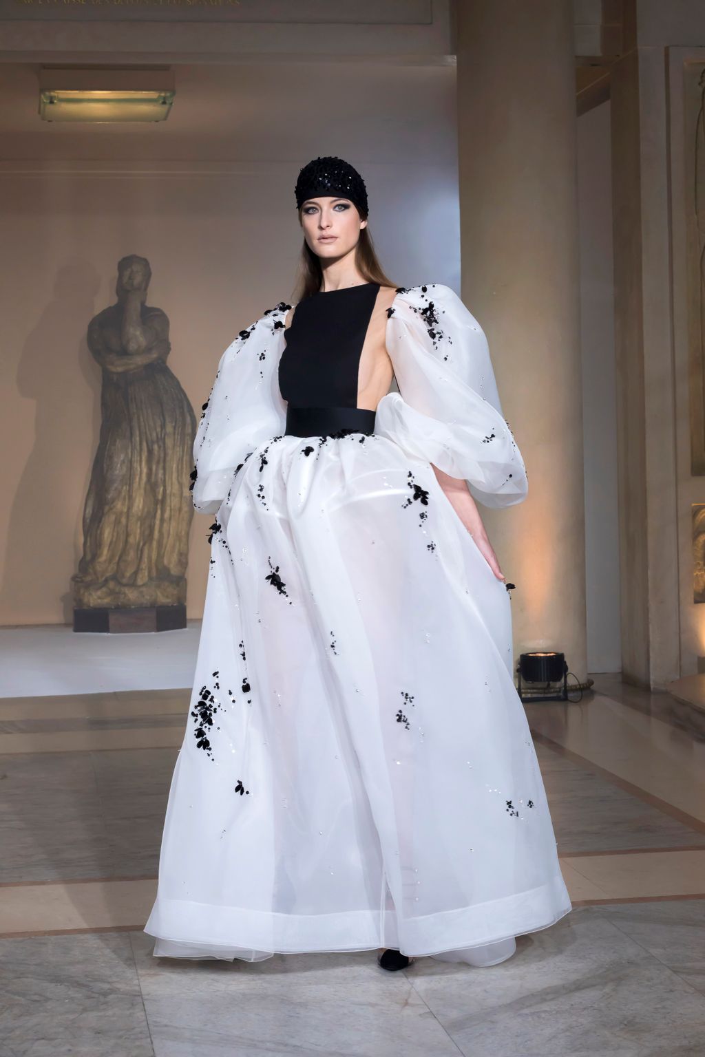Fashion Week Paris Spring/Summer 2019 look 27 from the Stephane Rolland collection 高级定制