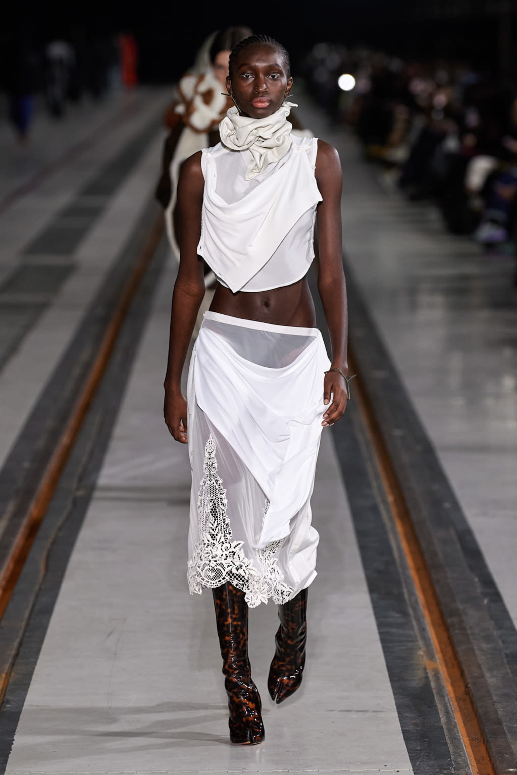 Fashion Week Paris Fall/Winter 2022 look 18 de la collection Y/PROJECT menswear