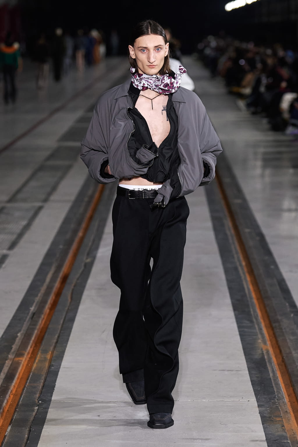 Fashion Week Paris Fall/Winter 2022 look 29 de la collection Y/PROJECT menswear