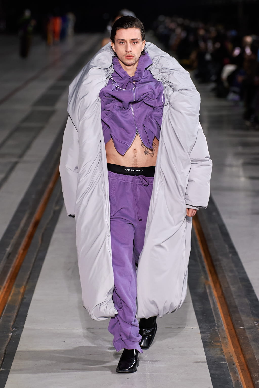 Fashion Week Paris Fall/Winter 2022 look 42 from the Y/PROJECT collection 男装