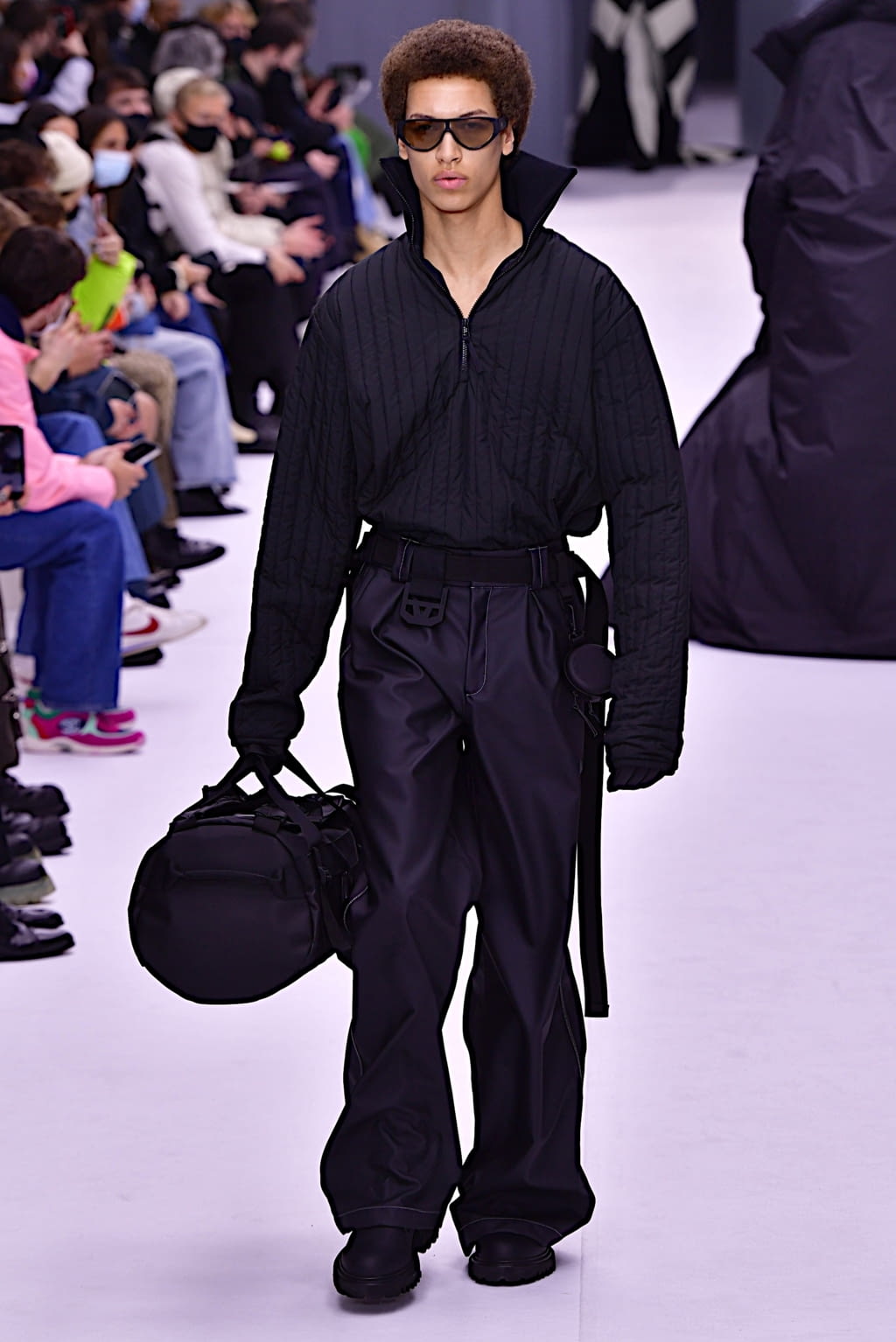 Fashion Week Paris Fall/Winter 2022 look 2 from the Rains collection menswear