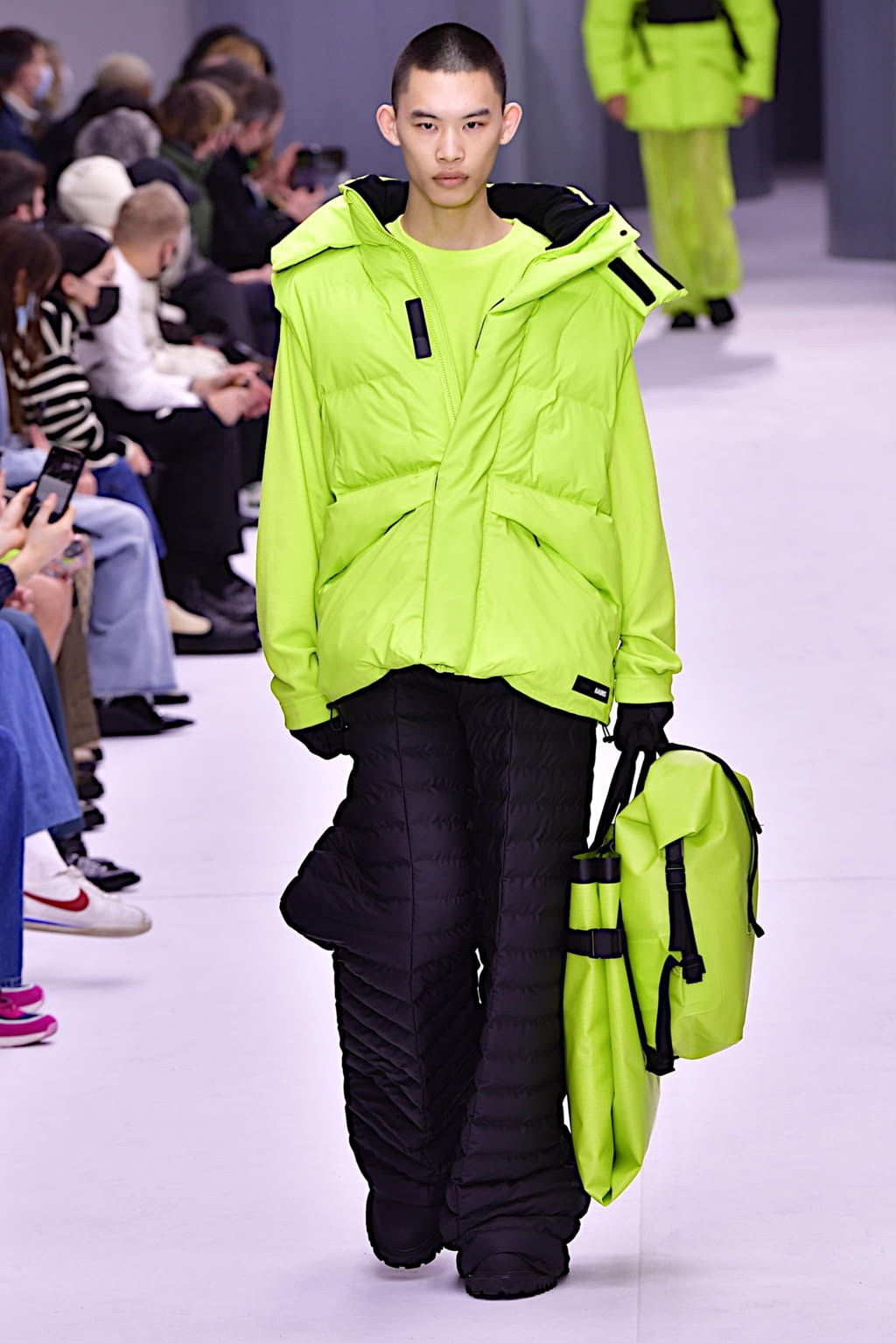 Fashion Week Paris Fall/Winter 2022 look 9 from the Rains collection menswear