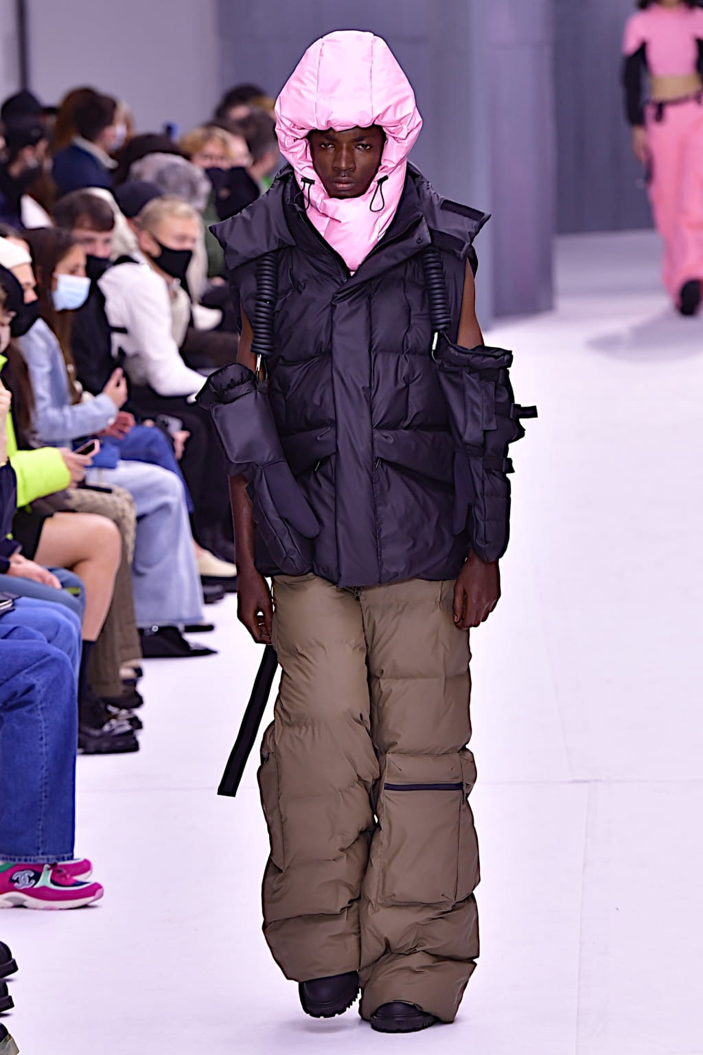Fashion Week Paris Fall/Winter 2022 look 28 from the Rains collection menswear
