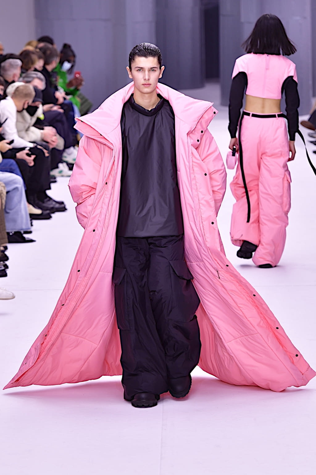 Fashion Week Paris Fall/Winter 2022 look 30 from the Rains collection menswear