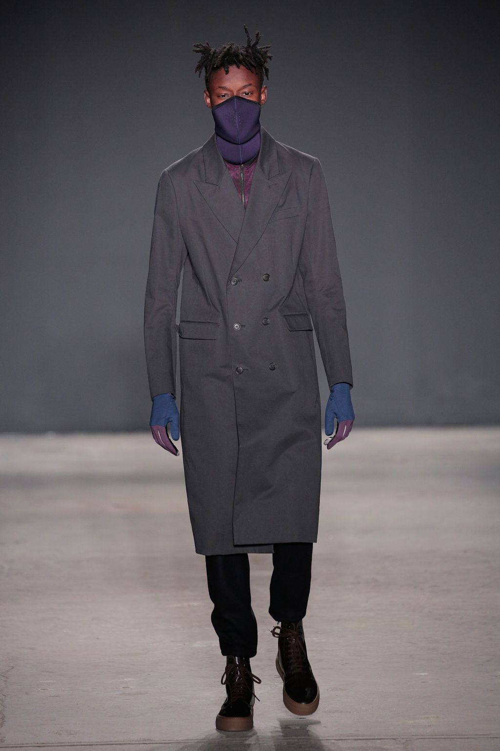 Fashion Week New York Fall/Winter 2017 look 14 from the Robert Geller collection menswear