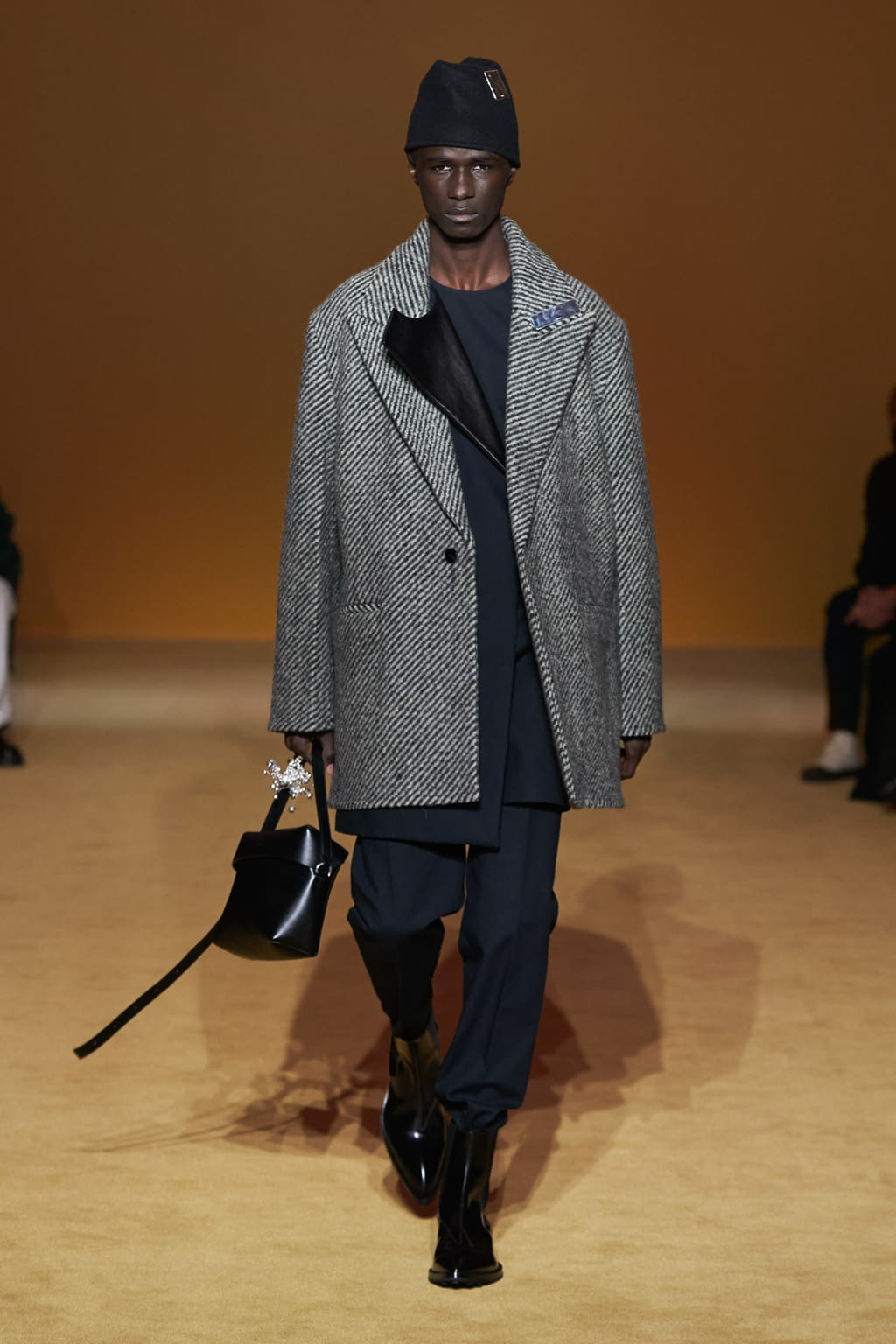 Fashion Week Paris Fall/Winter 2022 look 6 from the Jil Sander collection menswear