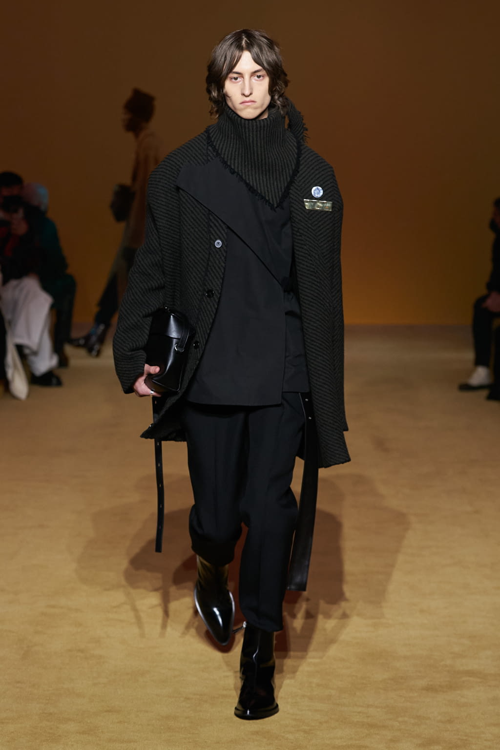 Fashion Week Paris Fall/Winter 2022 look 13 from the Jil Sander collection menswear