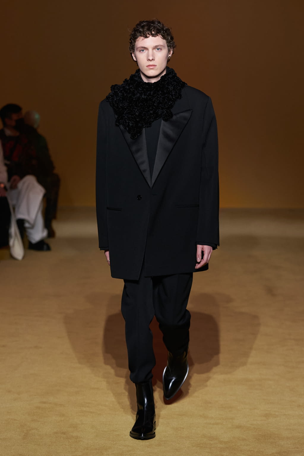Fashion Week Paris Fall/Winter 2022 look 16 from the Jil Sander collection menswear
