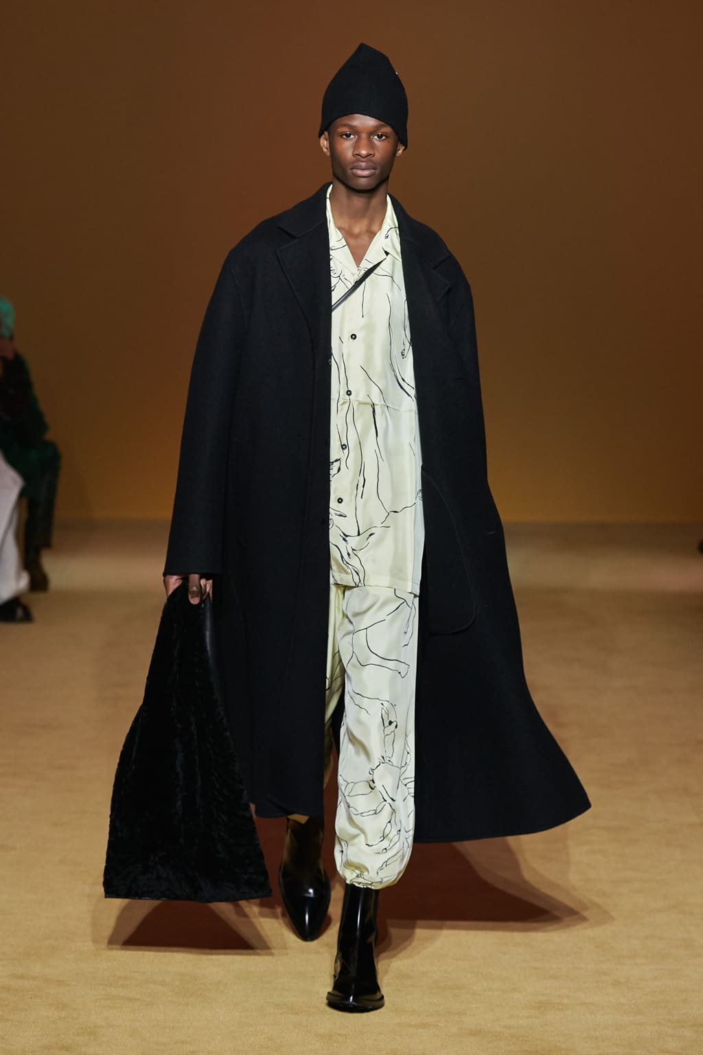 Fashion Week Paris Fall/Winter 2022 look 23 from the Jil Sander collection menswear