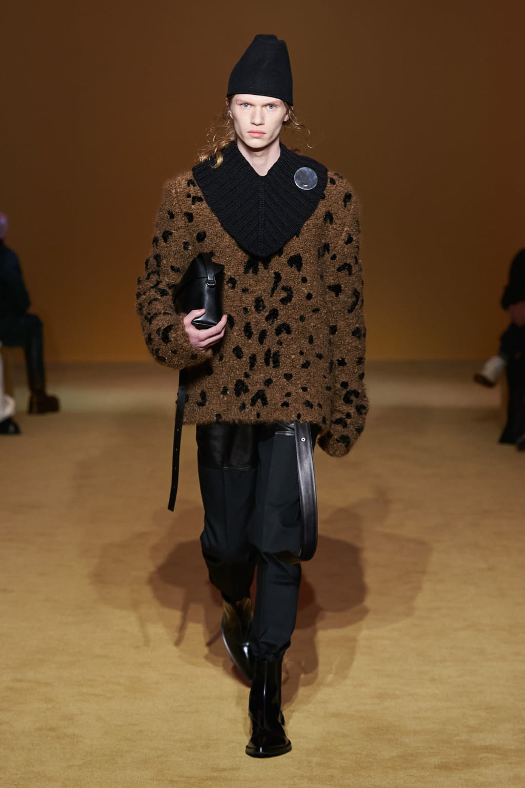 Fashion Week Paris Fall/Winter 2022 look 36 from the Jil Sander collection 男装
