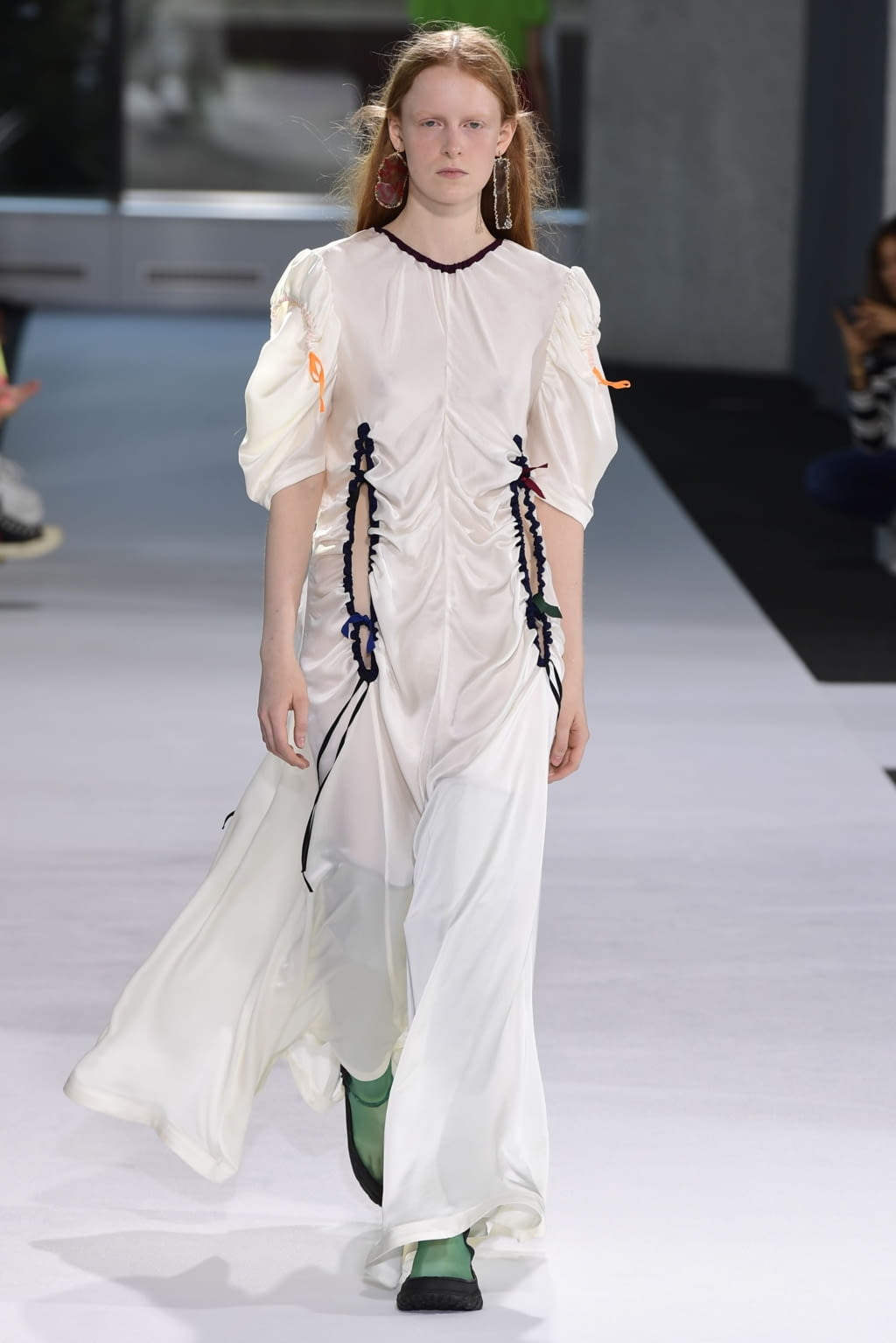 Fashion Week London Spring/Summer 2019 look 19 from the Toga collection 女装