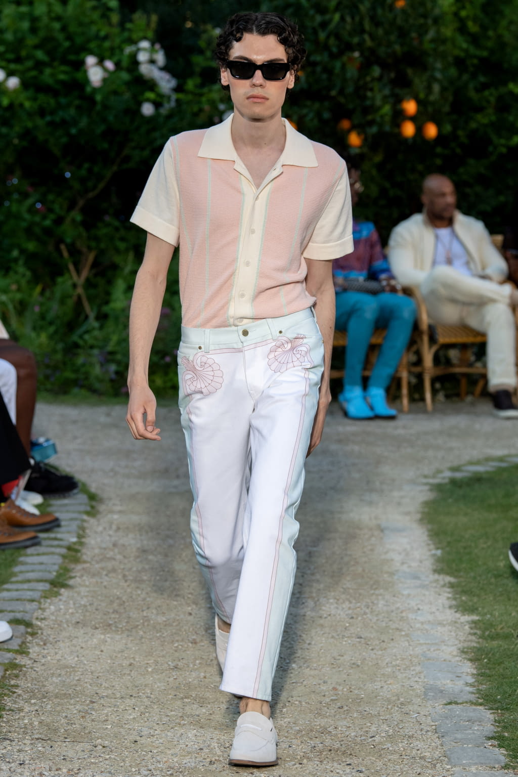 Fashion Week Paris Spring/Summer 2020 look 8 from the Casablanca collection 男装
