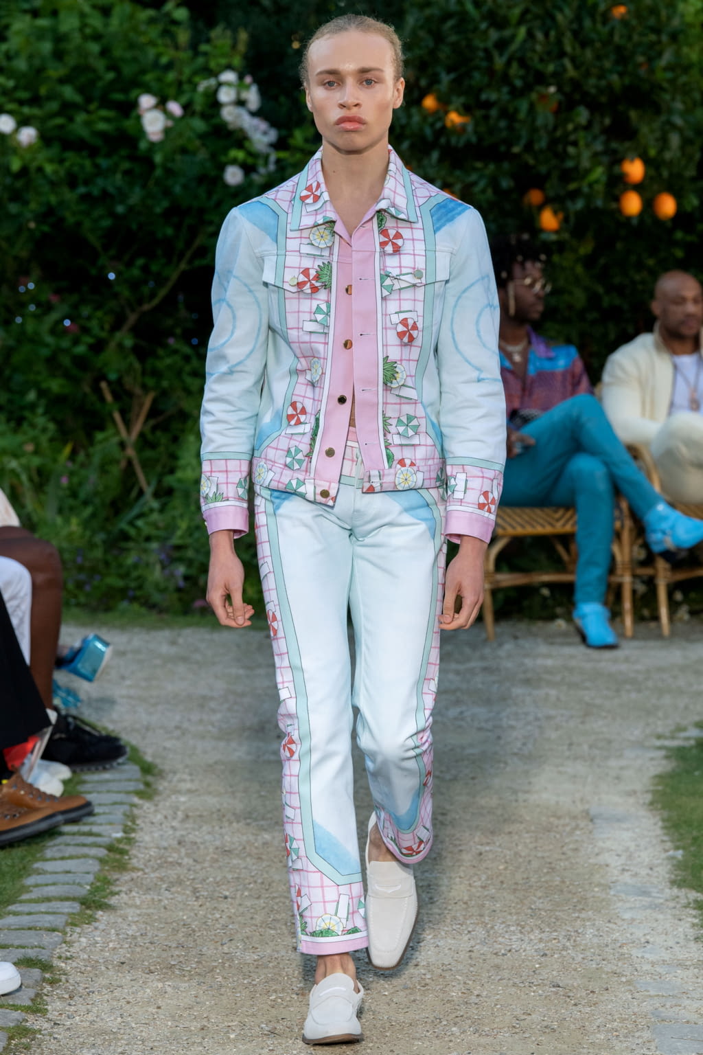 Fashion Week Paris Spring/Summer 2020 look 11 from the Casablanca collection menswear