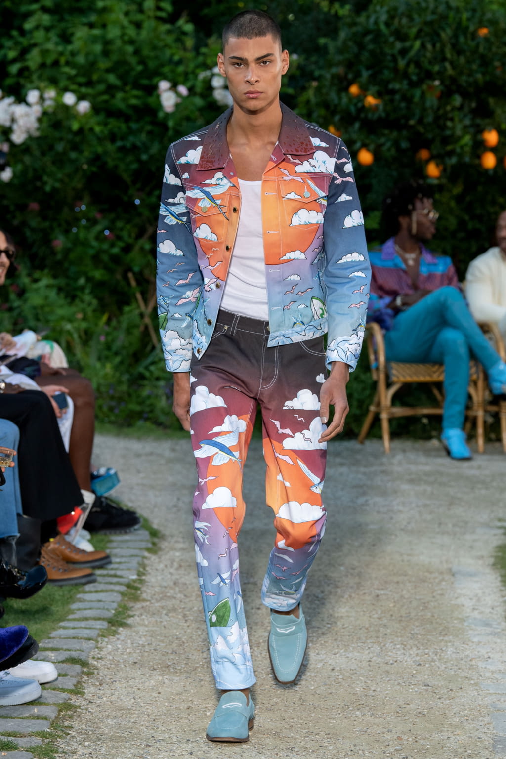 Fashion Week Paris Spring/Summer 2020 look 28 from the Casablanca collection 男装