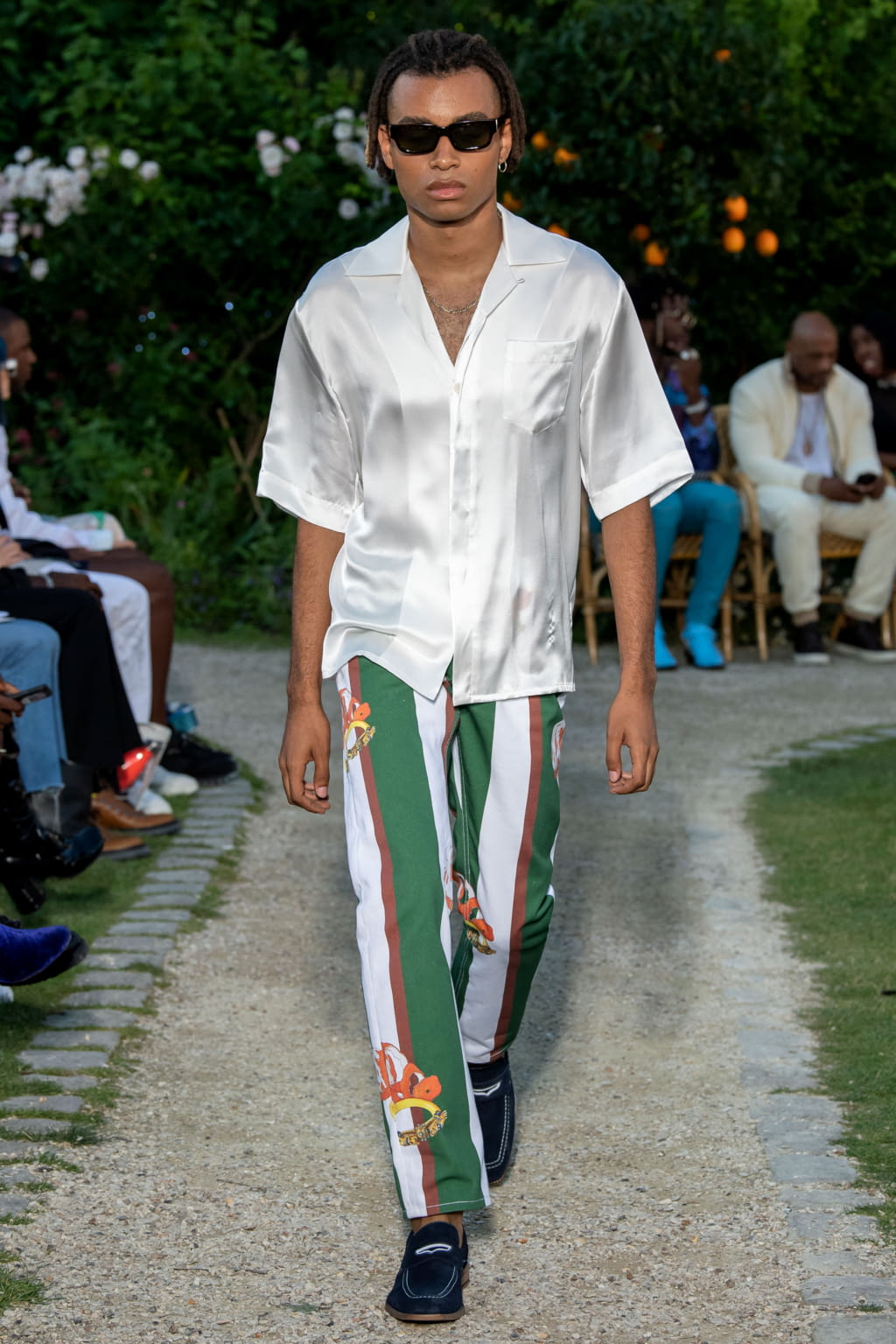 Fashion Week Paris Spring/Summer 2020 look 55 from the Casablanca collection 男装