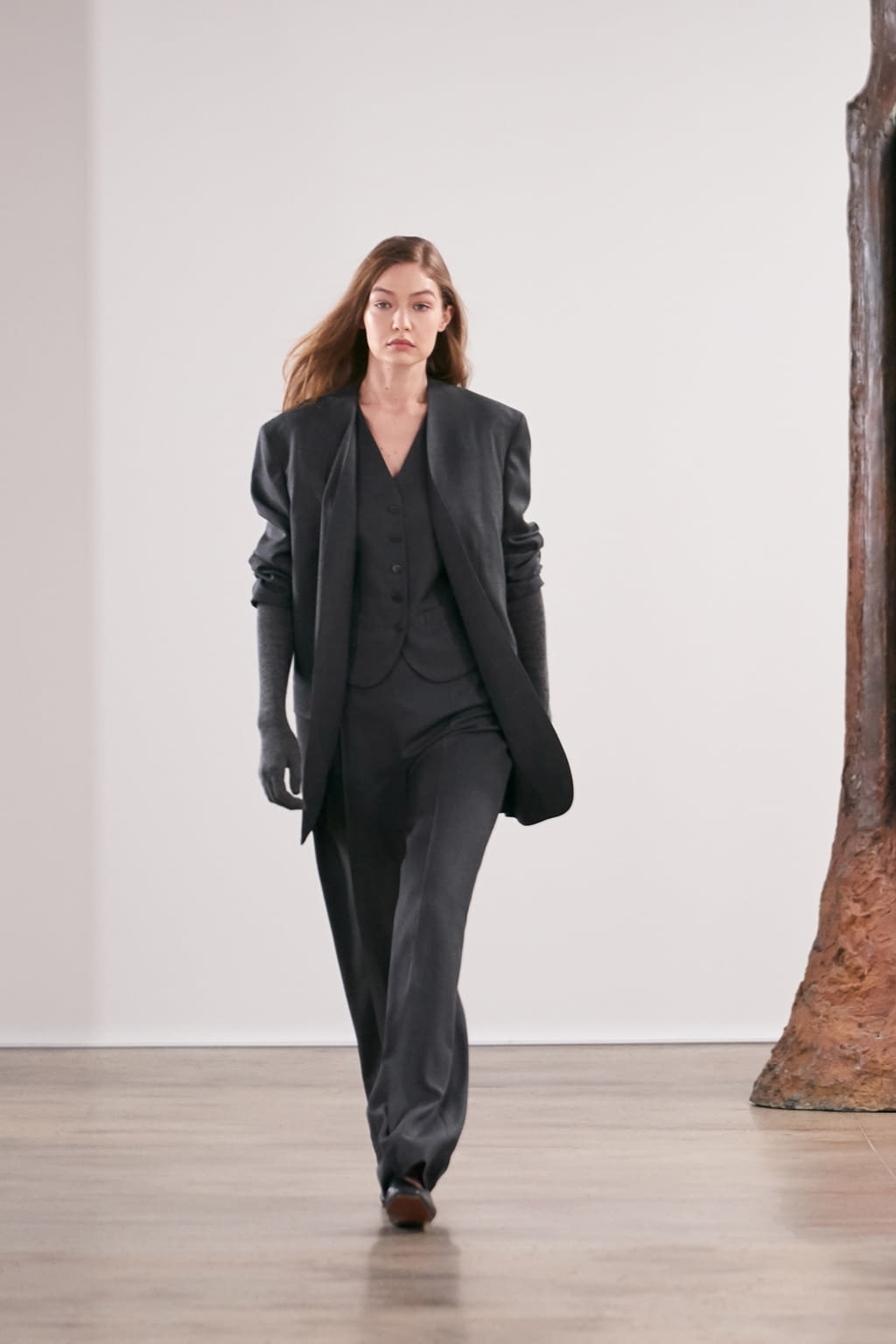 Fashion Week New York Fall/Winter 2020 look 1 from the The Row collection womenswear