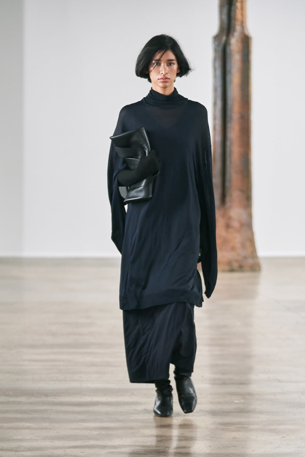 Fashion Week New York Fall/Winter 2020 look 16 de la collection The Row womenswear