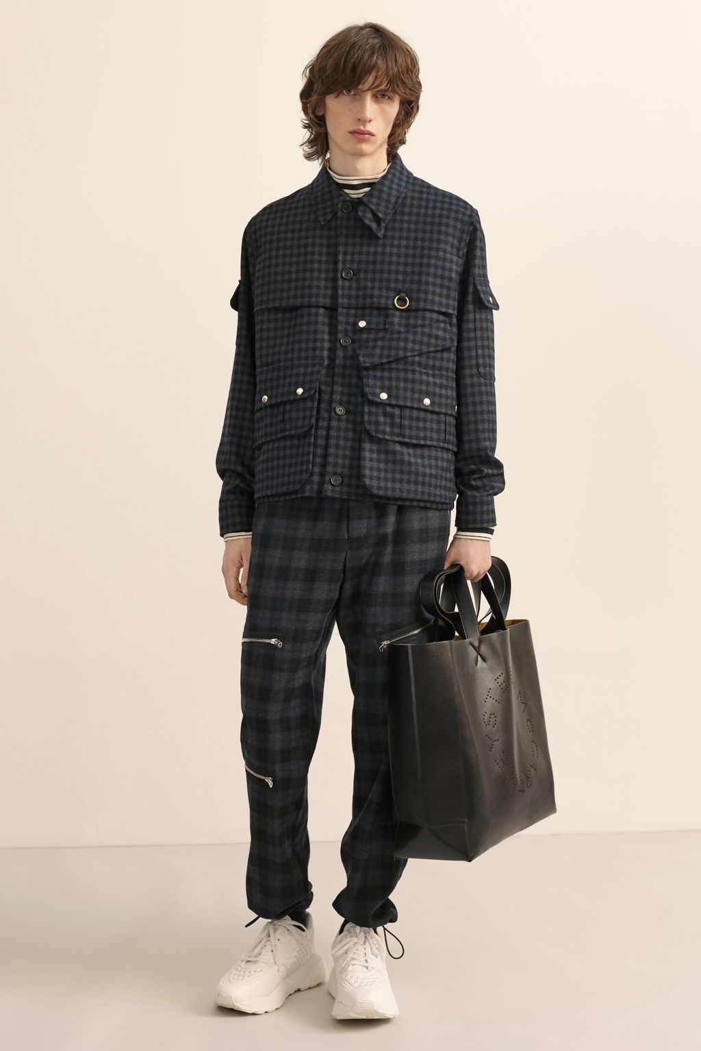 Fashion Week Paris Fall/Winter 2019 look 19 from the Stella McCartney collection menswear