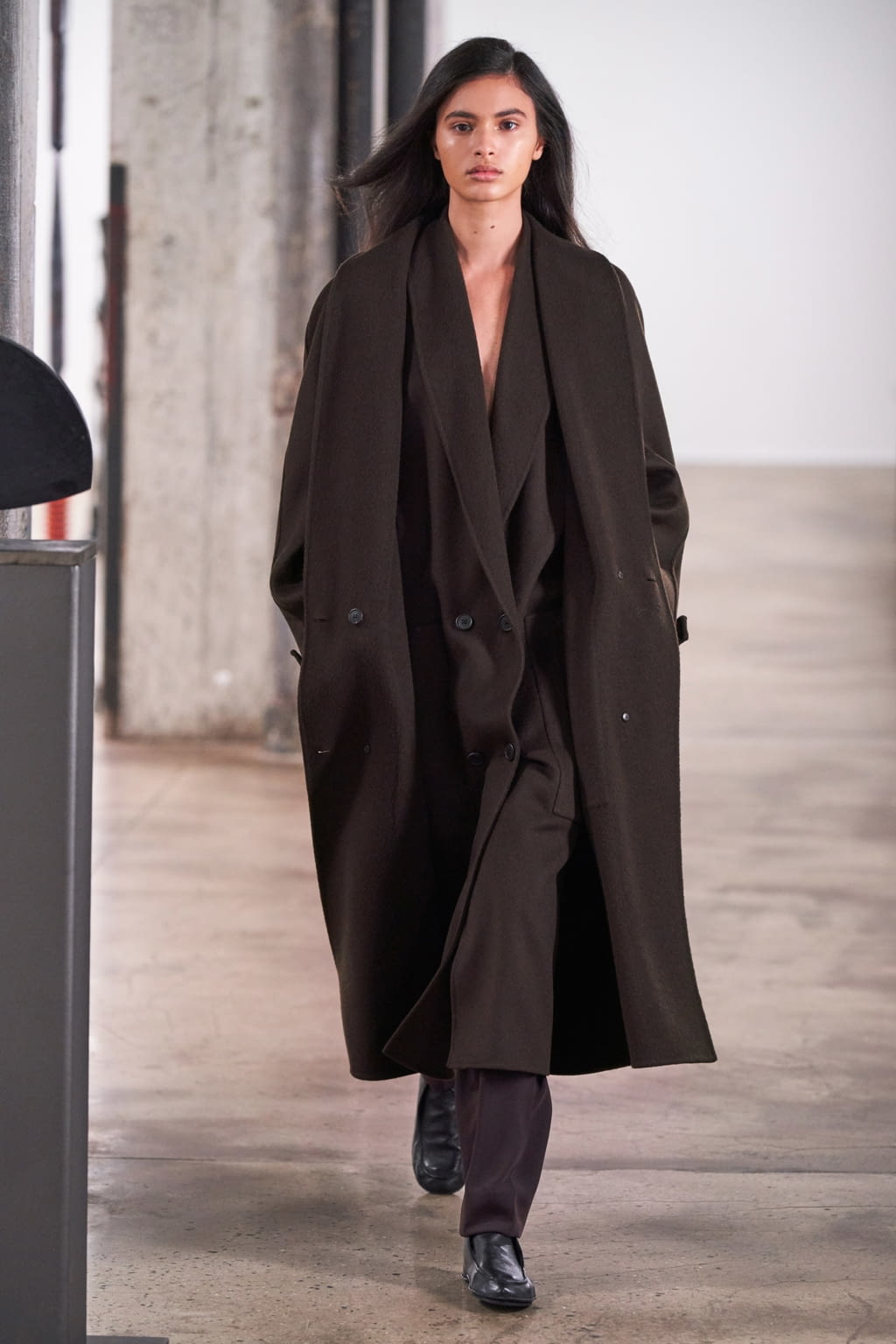 Fashion Week New York Fall/Winter 2020 look 25 from the The Row collection 女装