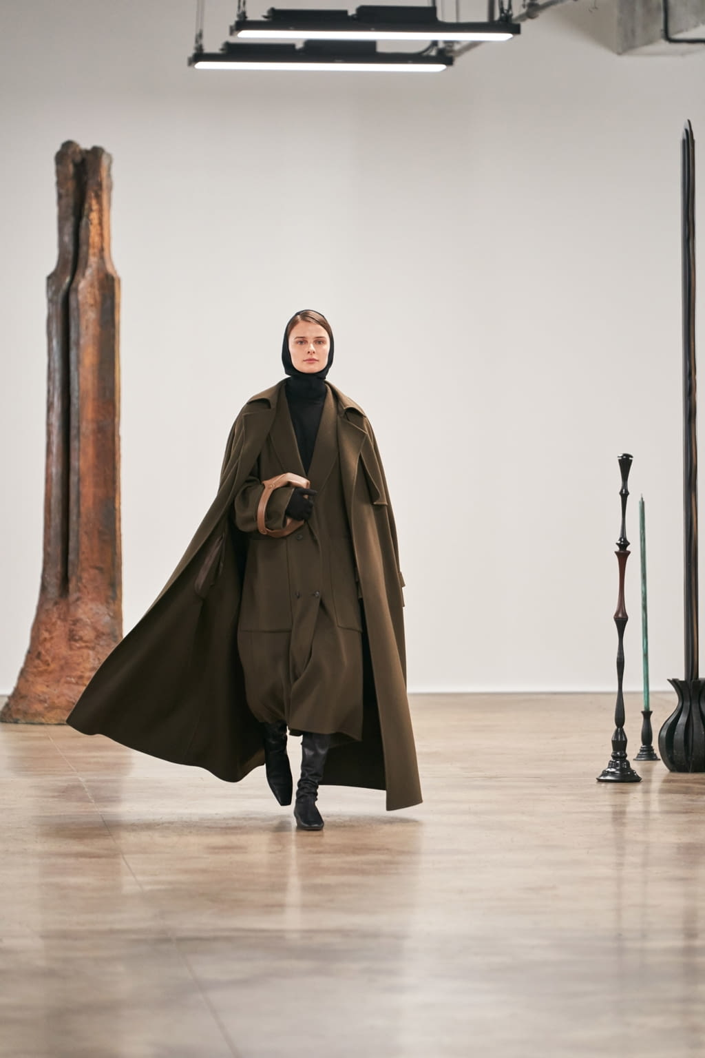 Fashion Week New York Fall/Winter 2020 look 27 from the The Row collection womenswear