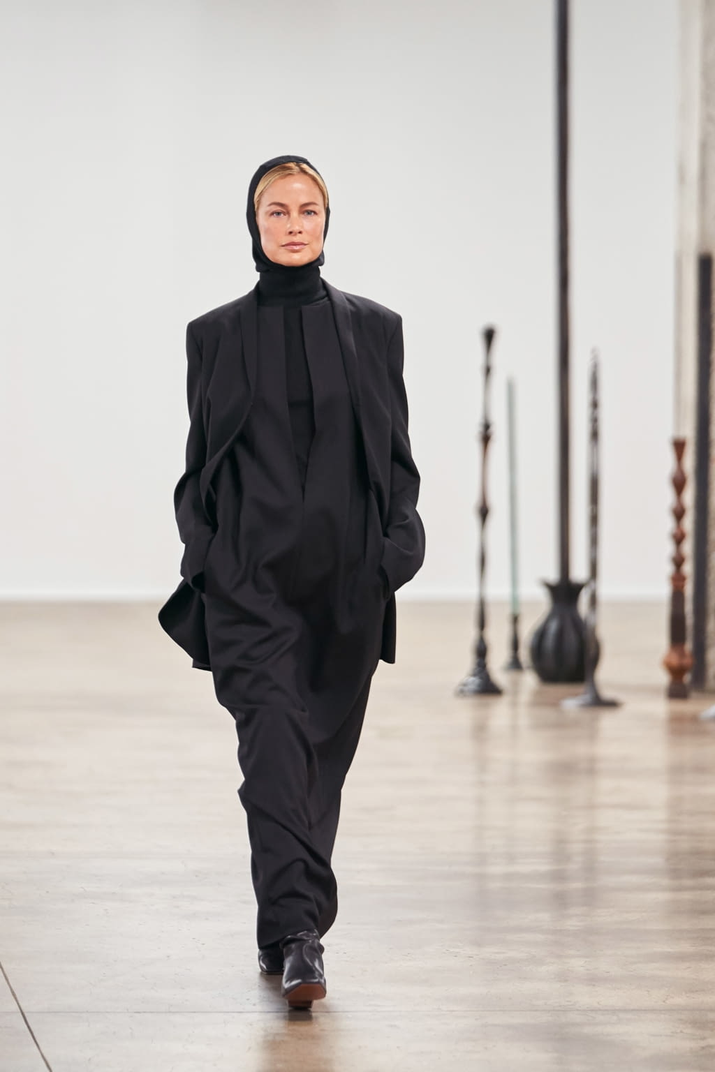 Fashion Week New York Fall/Winter 2020 look 33 from the The Row collection womenswear
