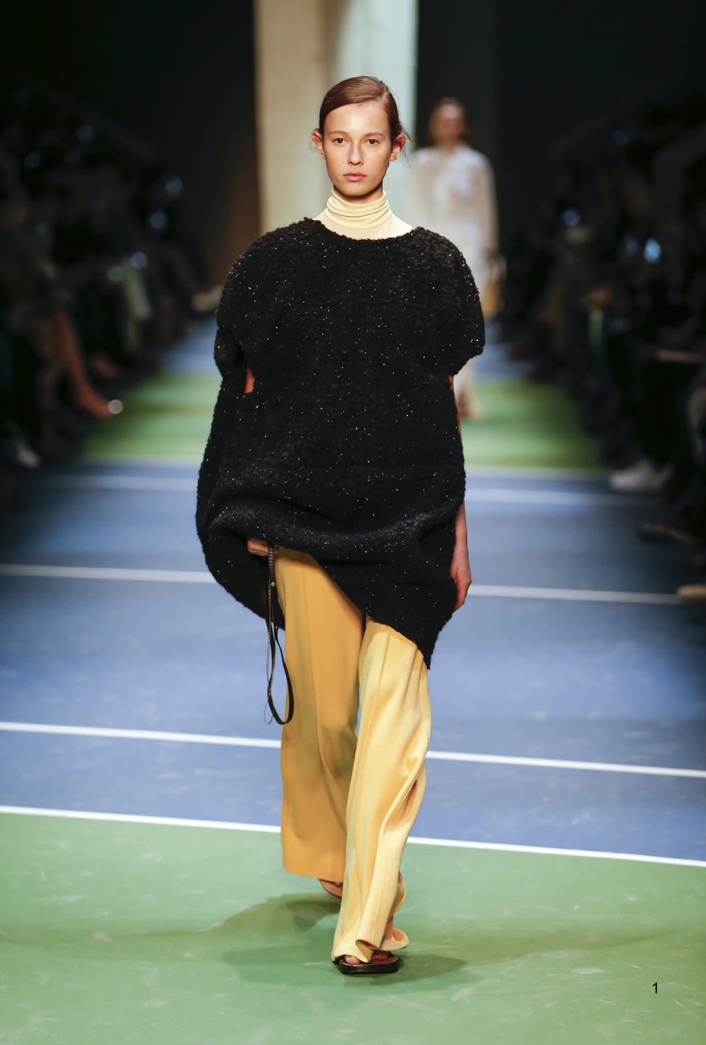 Fashion Week Paris Fall/Winter 2016 look 1 from the Celine collection womenswear