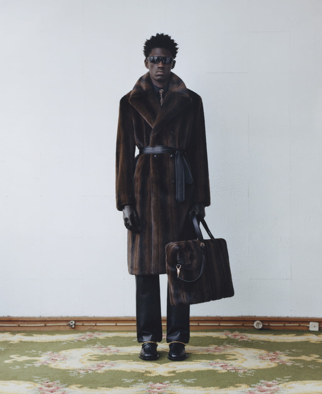 Fashion Week Paris Fall/Winter 2022 look 1 from the Ernest W. Baker collection menswear