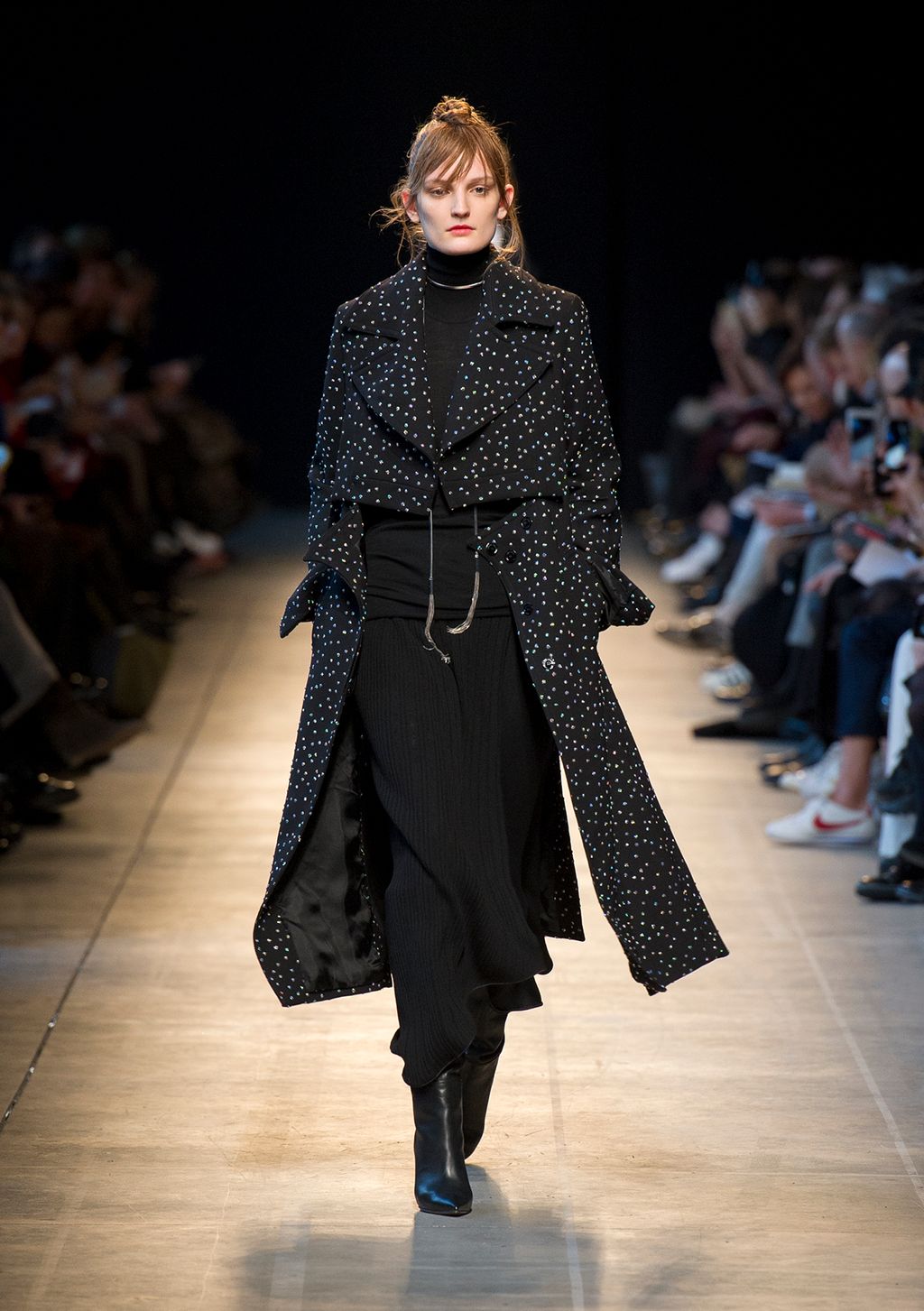 Fashion Week Milan Fall/Winter 2016 look 1 from the Costume National collection womenswear