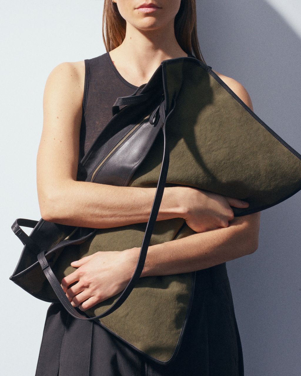 Fashion Week Paris Spring/Summer 2026 look 10 from the Soeur collection womenswear accessories
