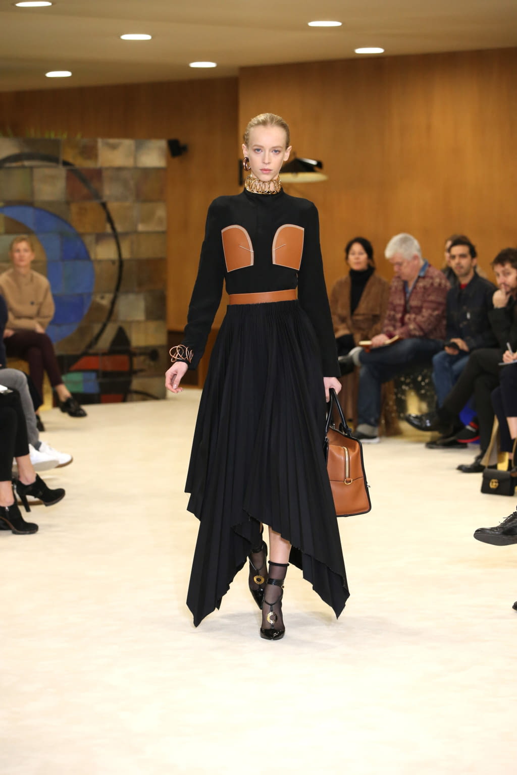 Fashion Week Paris Fall/Winter 2016 look 2 from the Loewe collection womenswear