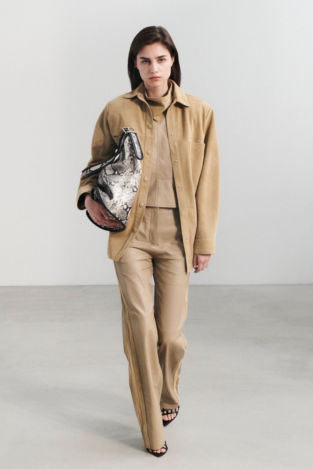 Fashion Week Paris Spring-Summer 2025 look 3 from the Iro collection womenswear