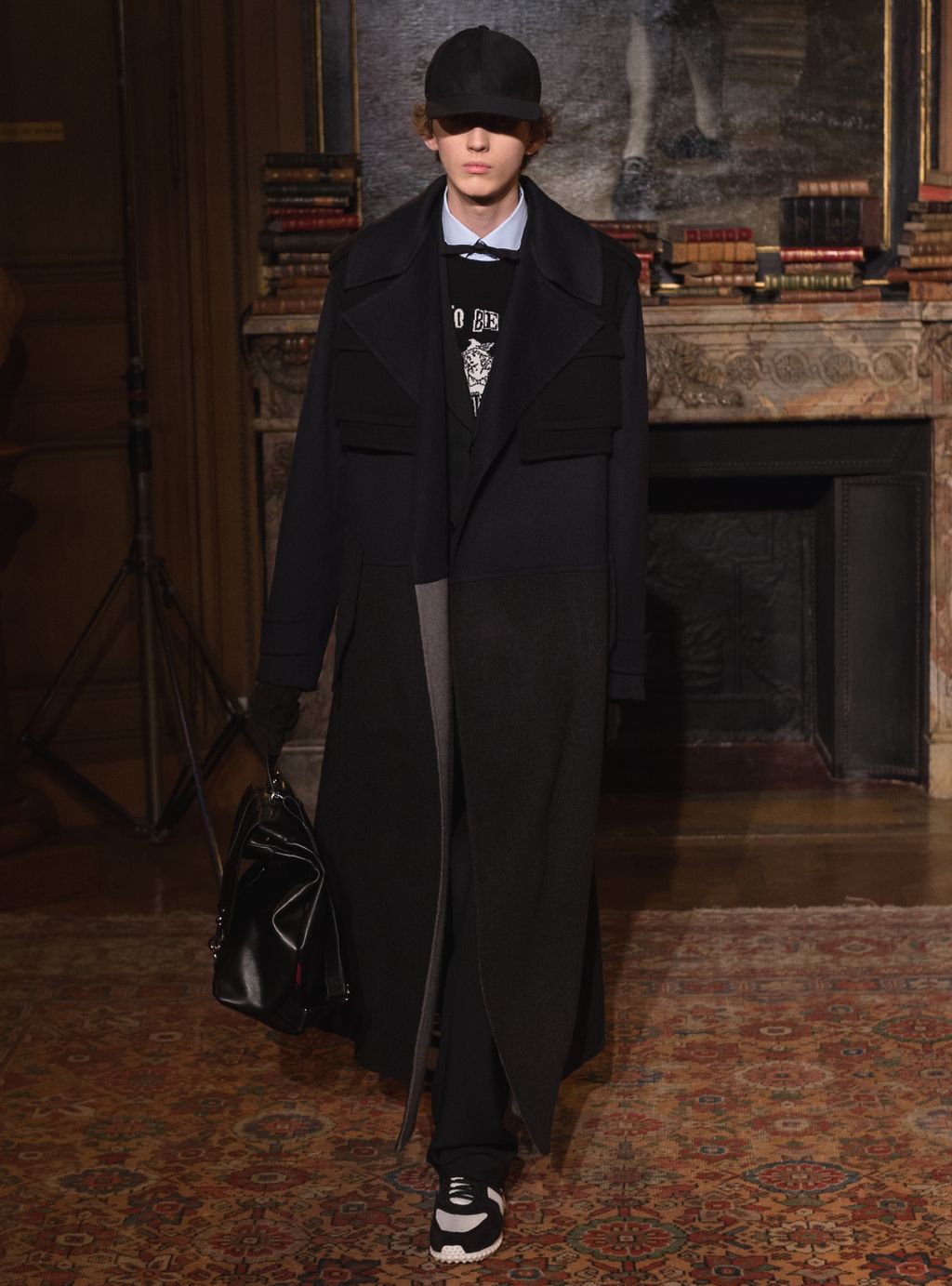 Fashion Week Paris Fall/Winter 2017 look 3 from the Valentino collection 男装