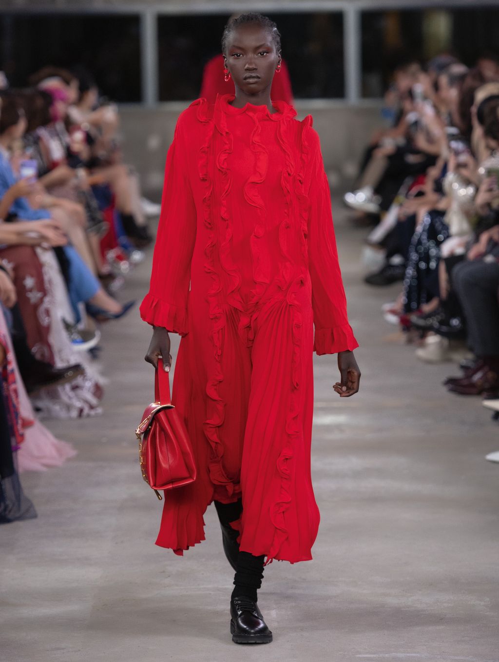 Fashion Week Paris Pre-Fall 2019 look 3 from the Valentino collection 女装