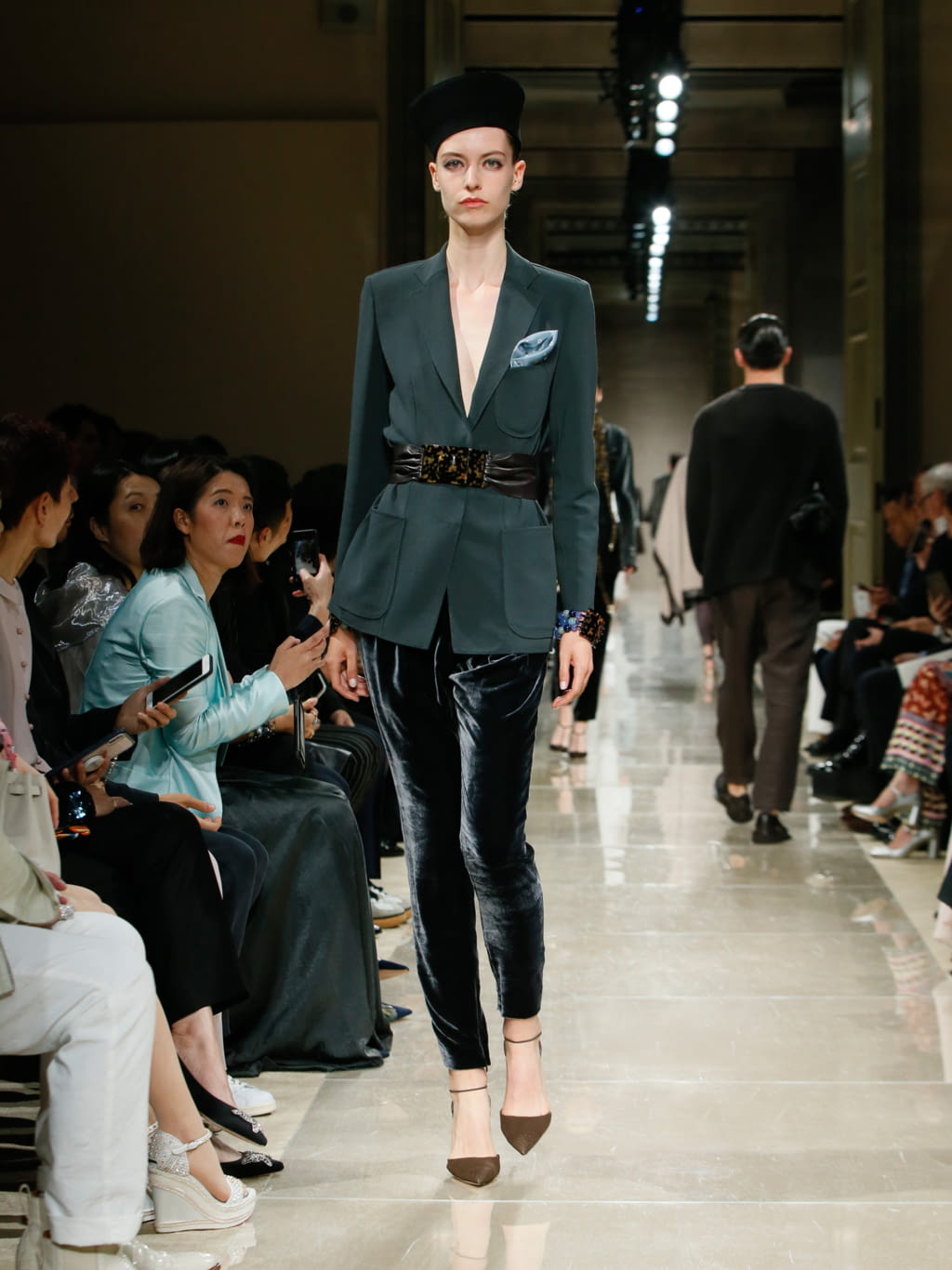 Fashion Week Milan Resort 2020 look 4 de la collection Giorgio Armani womenswear