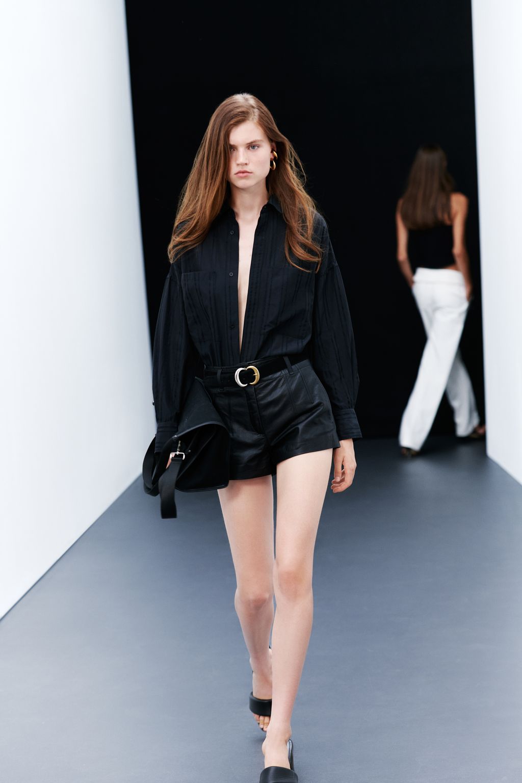 Fashion Week Paris Spring/Summer 2023 look 5 from the Iro collection 女装