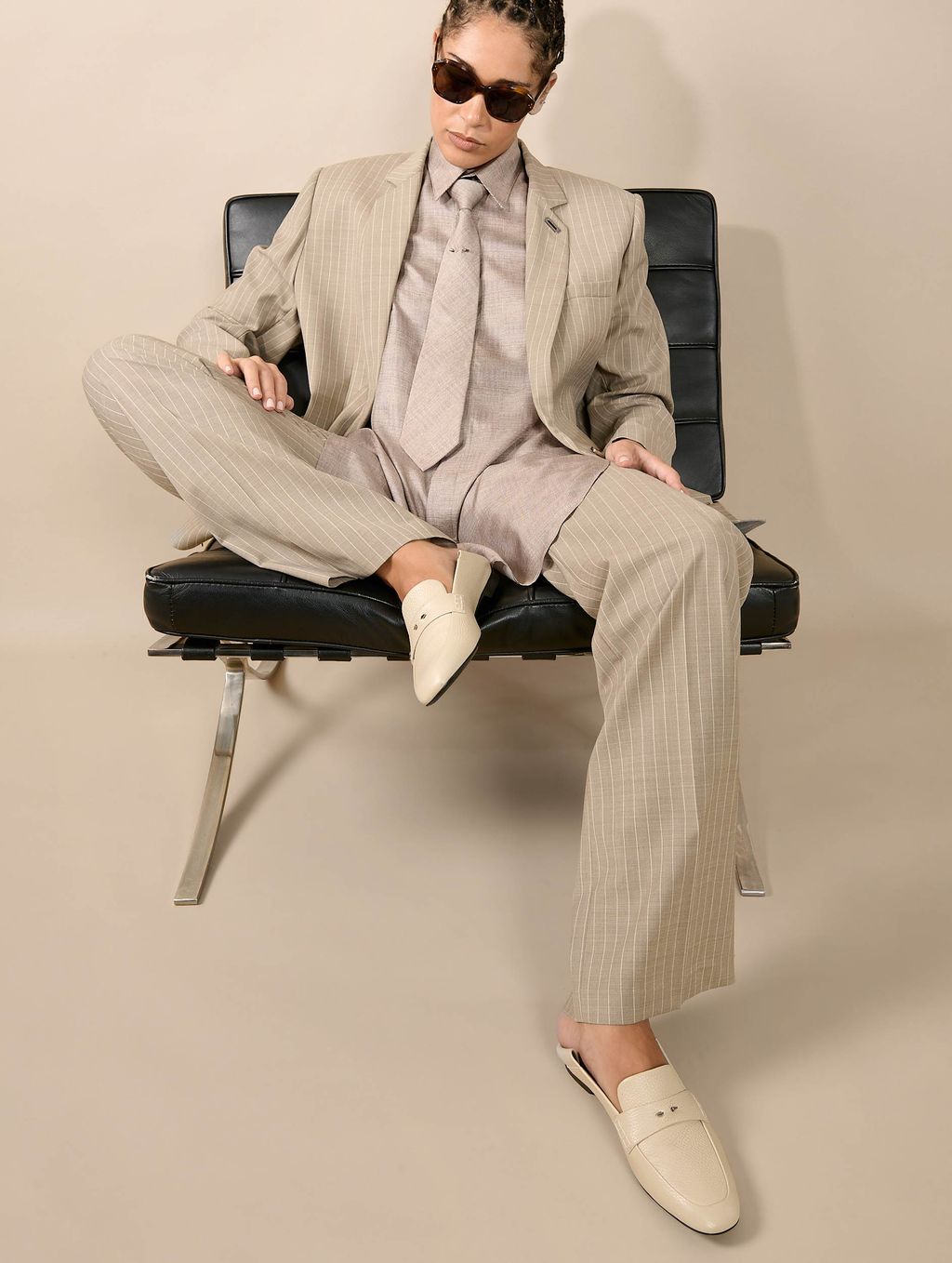 Fashion Week Paris Spring/Summer 2026 look 5 from the Barbara Bui collection womenswear accessories