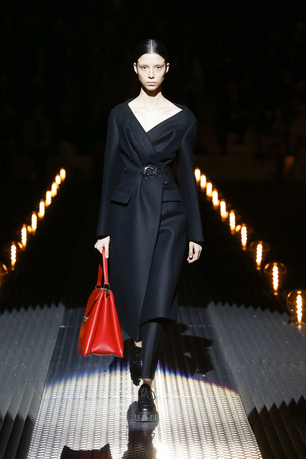 Fashion Week Milan Fall/Winter 2019 look 5 from the Prada collection 女装
