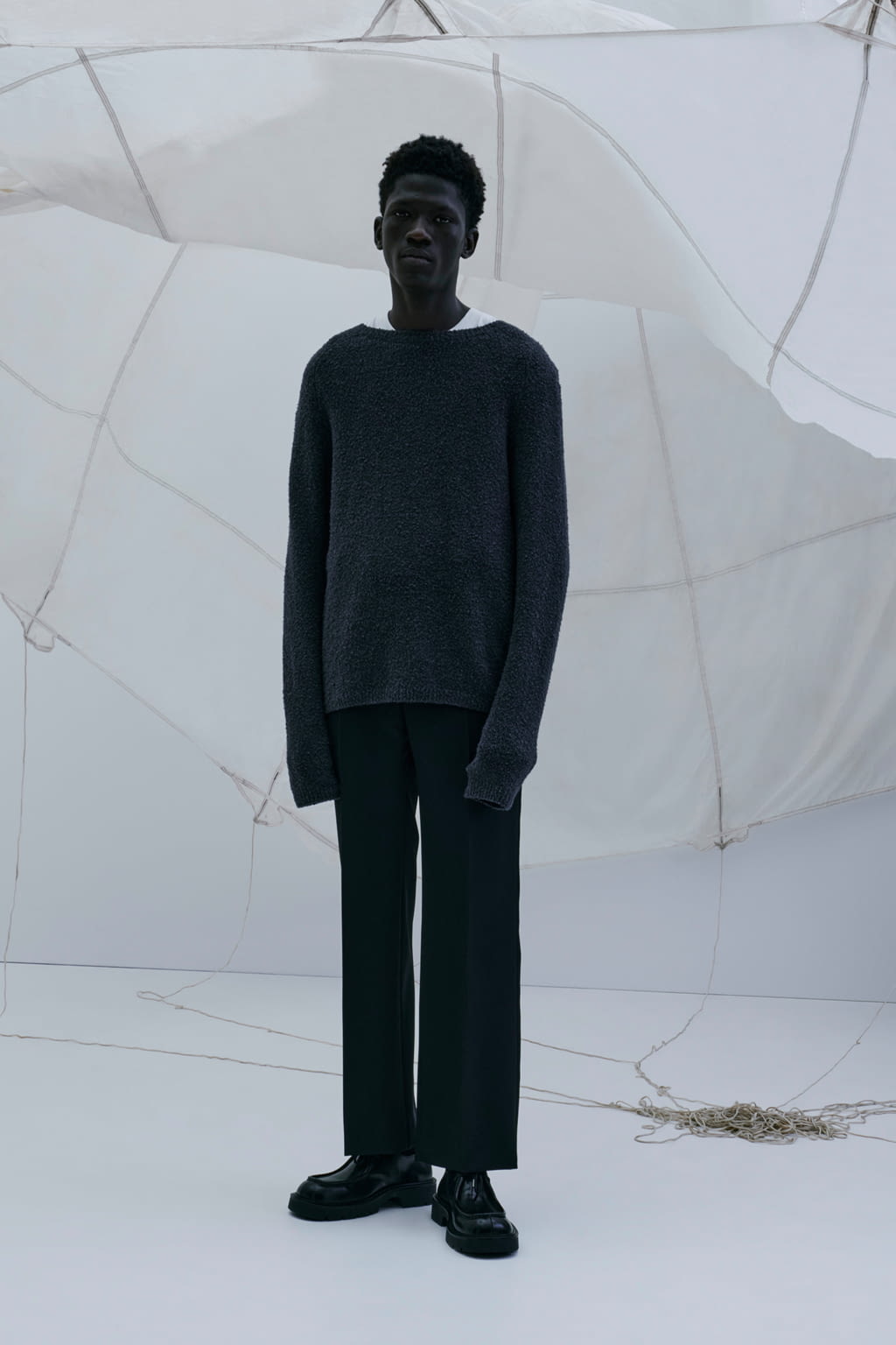Fashion Week Paris Fall/Winter 2022 look 6 de la collection Sandro menswear