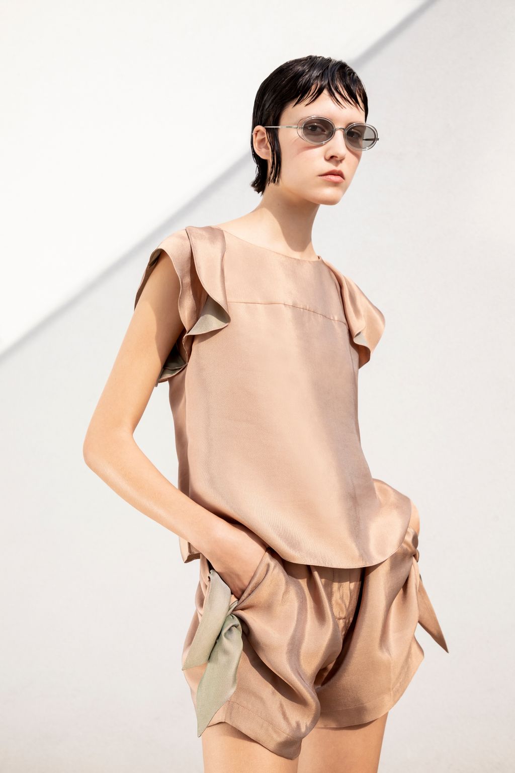 Fashion Week Milan Spring/Summer 2021 look 6 de la collection Emporio Armani womenswear
